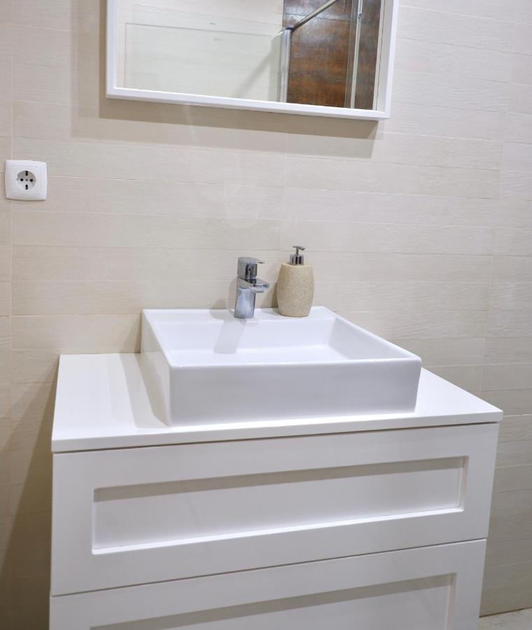 Caparica Coast Townhouse * Charneca (Setubal)